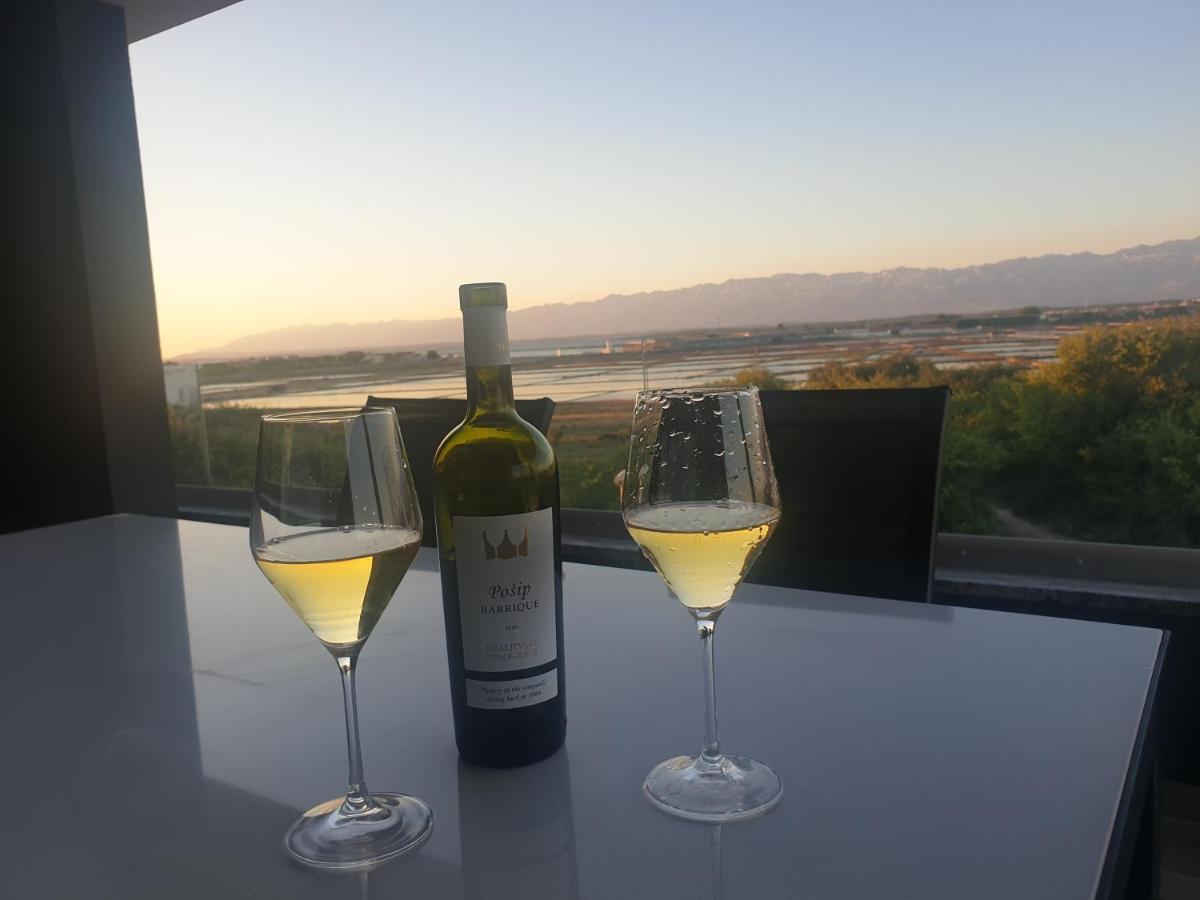 Maris Villa *