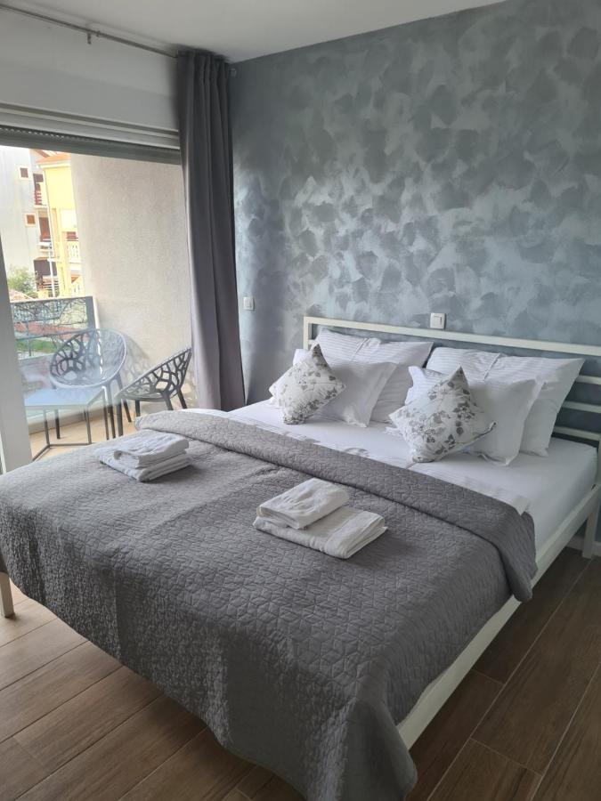 Maris Villa *